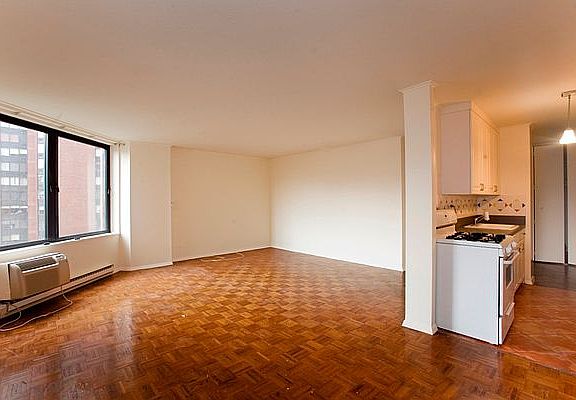 3rd image of 1619 3rd Ave APT 11F