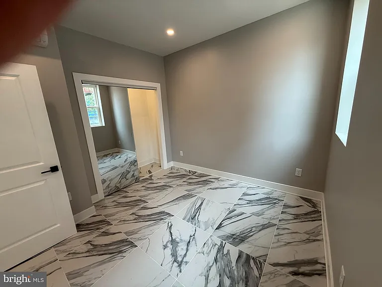 2623 Poplar St #1 — Photo 6