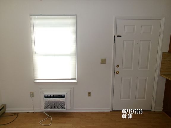 4th image of 1425 1st Ave NW #4