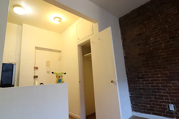 Rented by Corcoran | media 18