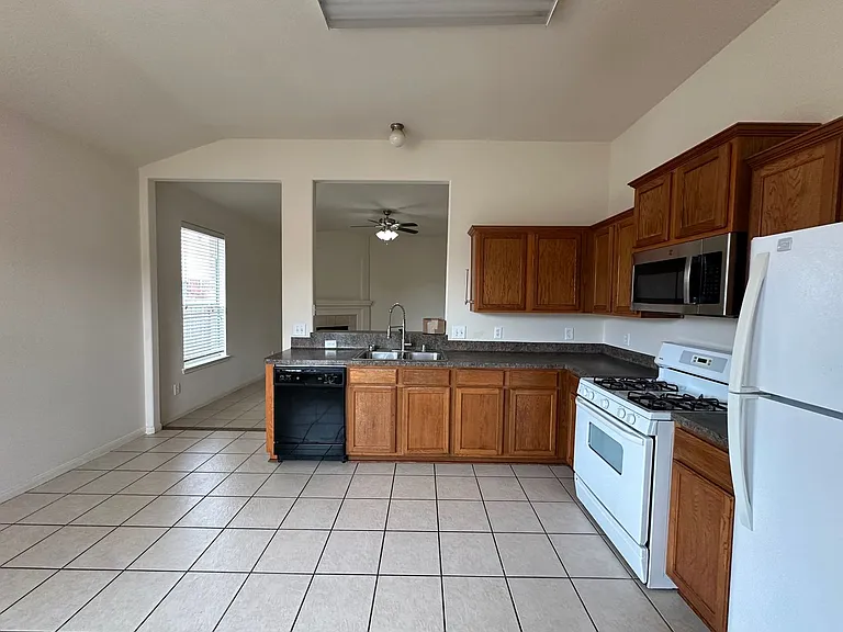14611 Becurtesy Ct — Photo 7