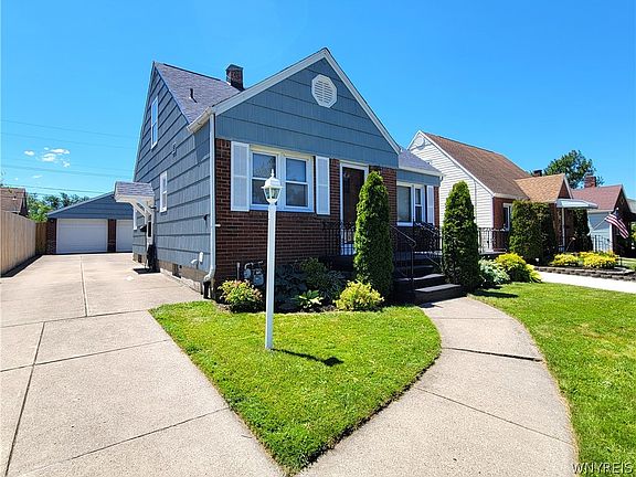 3rd image of 204 Renwood Ave