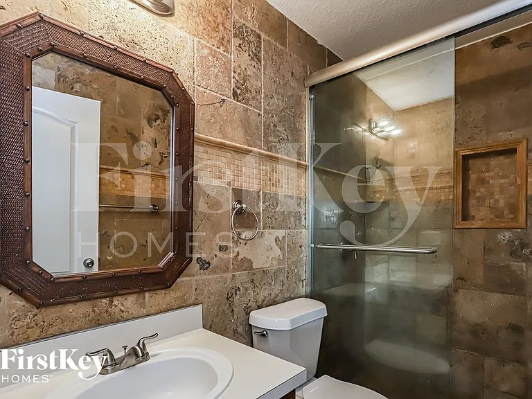 1918 Heartland Cir — Photo 8