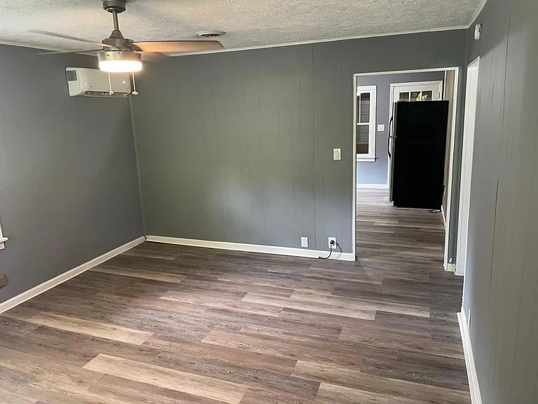 525 Meadow Brook Ave — Photo 3