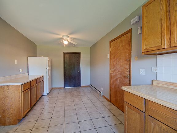 3rd image of 235 Woodrow St #2C