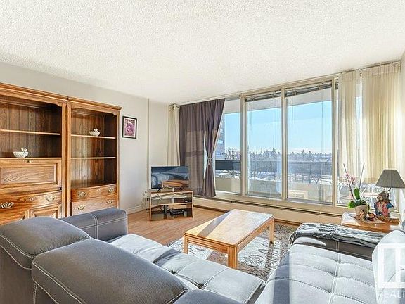 3rd image of 8745 165th St NW #37