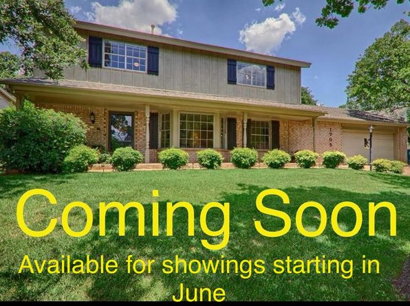 1705 Walking Sky Rd