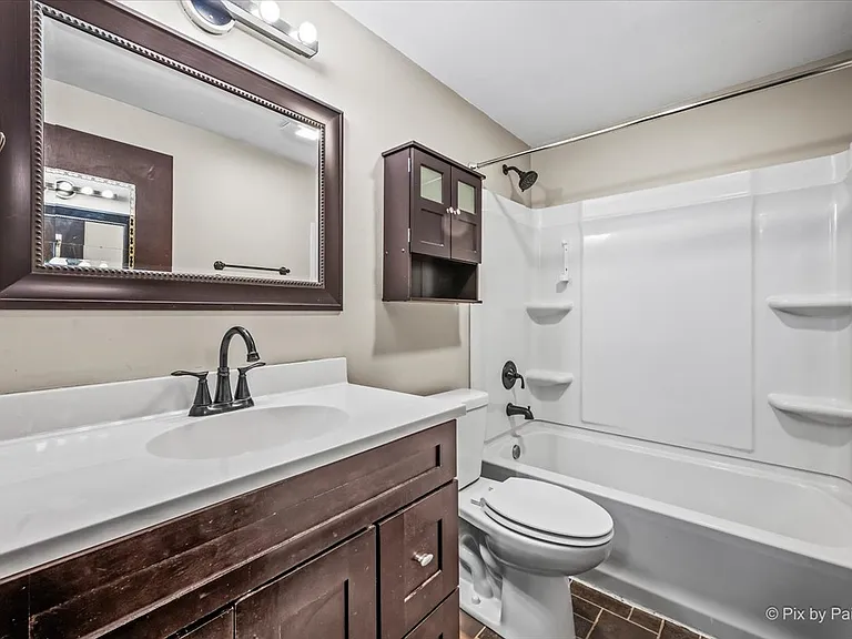 1435 Millbrook Ct — Photo 17