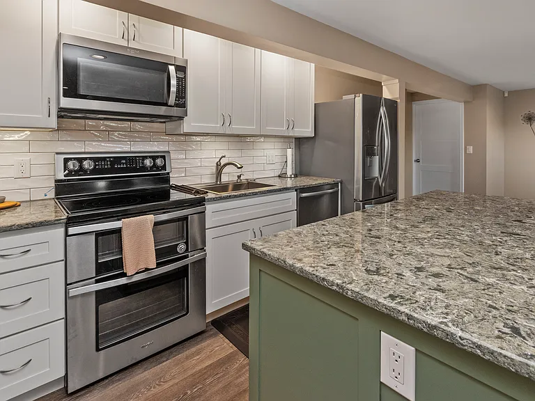 Seneca Ave NW — Photo 1