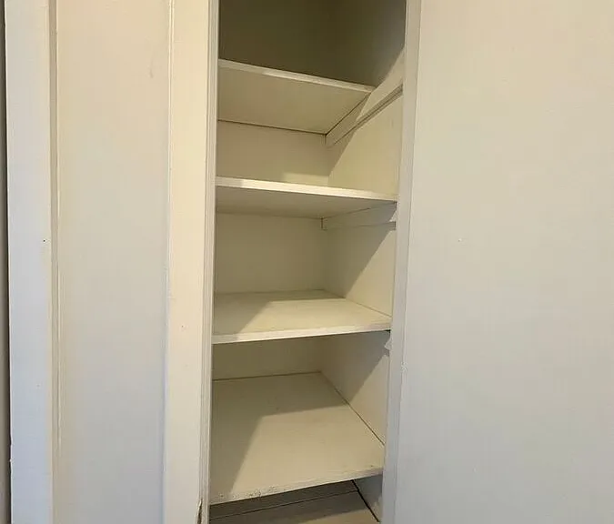 709 Montclair Dr — Photo 13