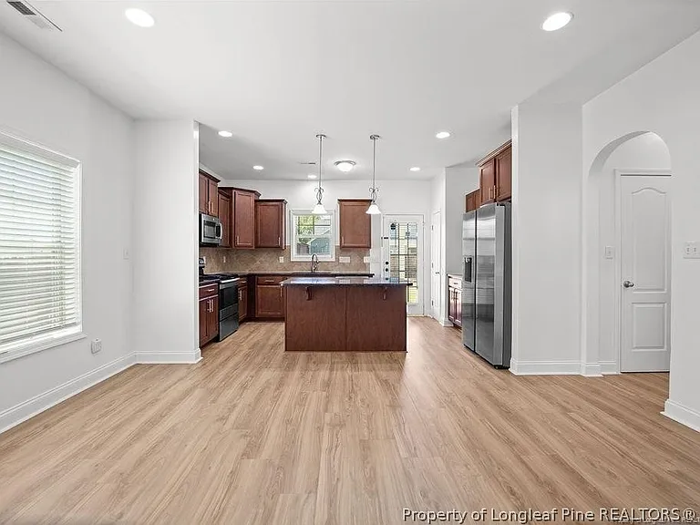 343 Fountain Grove Dr — Photo 8