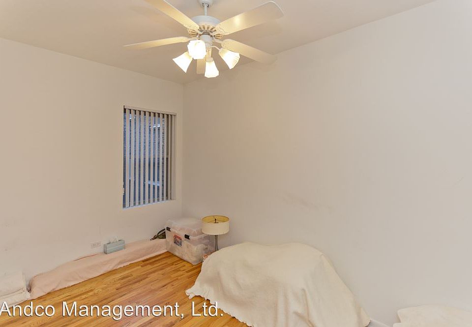 2nd image of 900 W Gunnison St APT 206