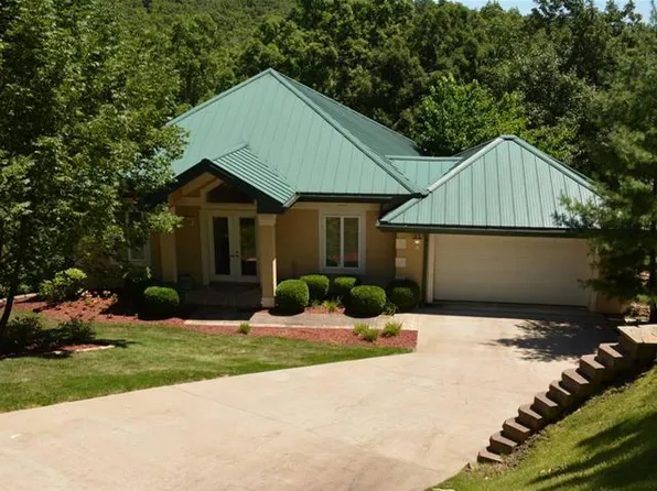 242 Brookhaven Ln, Sunrise Beach, MO 65079