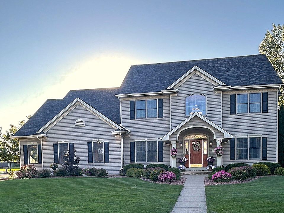 1st image of 764 Saddlebrook Ct