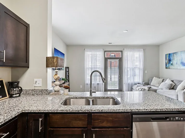 Flats at 146 | Specials Available — Photo 39
