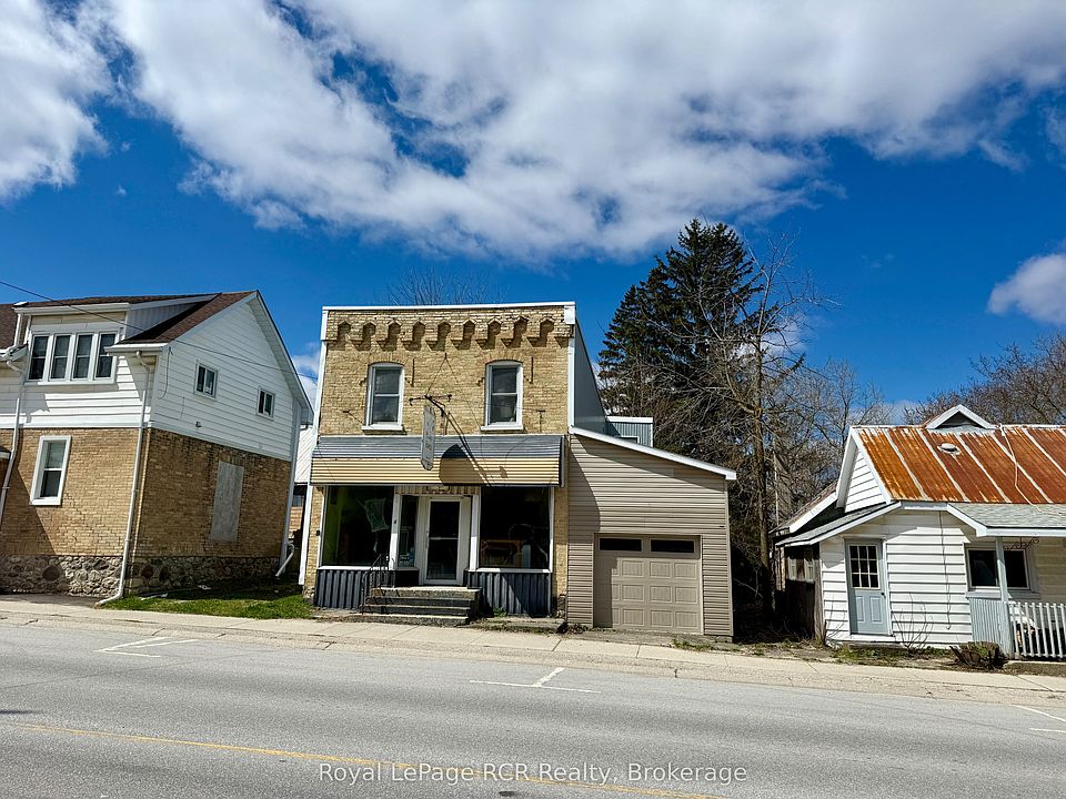 1st image of 4 Main St N