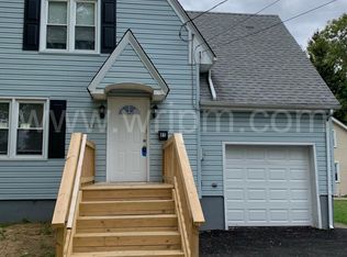 85 Locust Ave, Pennsville, NJ 08070