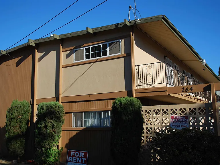 264 G St — Photo 13