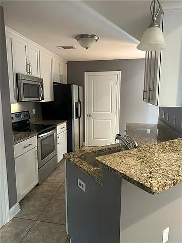 61138 Jade St — Photo 9