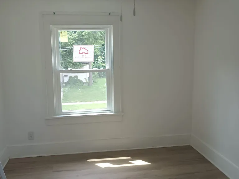 1325 Randolph St — Photo 15