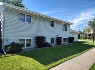 1105 Arthur Ave, Oshkosh, WI 54902