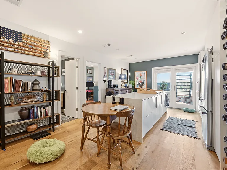 1221 Oates St NE #B — Photo 11