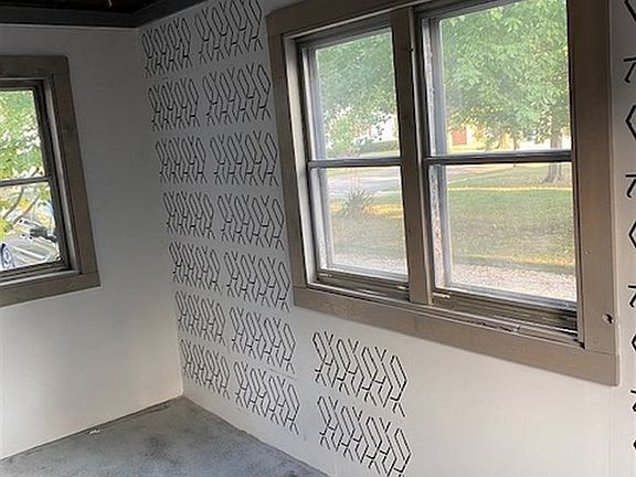 3rd image of 1001 Monterey Ave