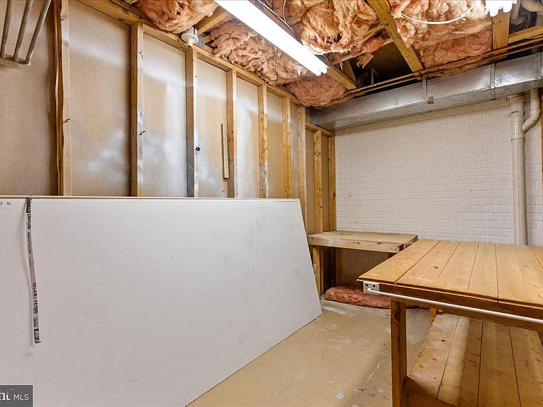 229 Sherando Cir — Photo 31