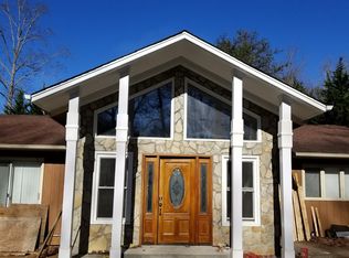 9411 Indian Hills St, Hickory, NC 28601