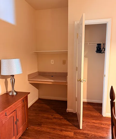 1015 Weybridge Ct #306 — Photo 2