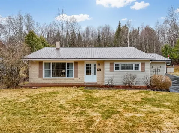 57 McNair Dr, Nackawic, NB E6G 1A4