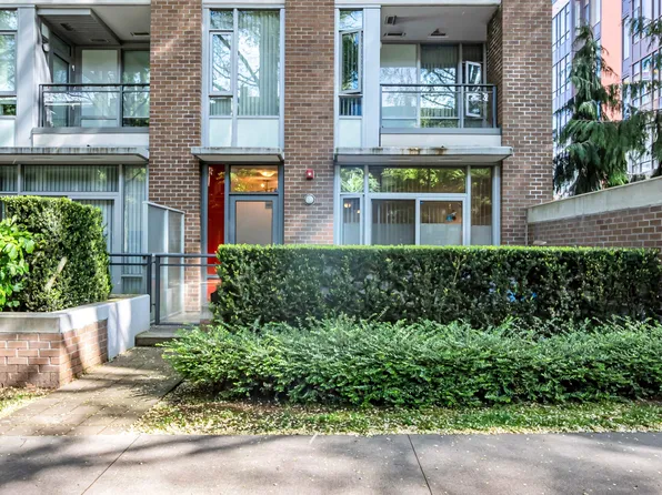 2021 W 10th Ave, Vancouver, BC V6J 0H1