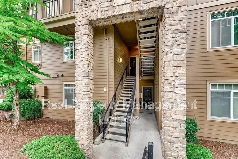 18930 Bothell Everett Hwy #G204 — Photo 1