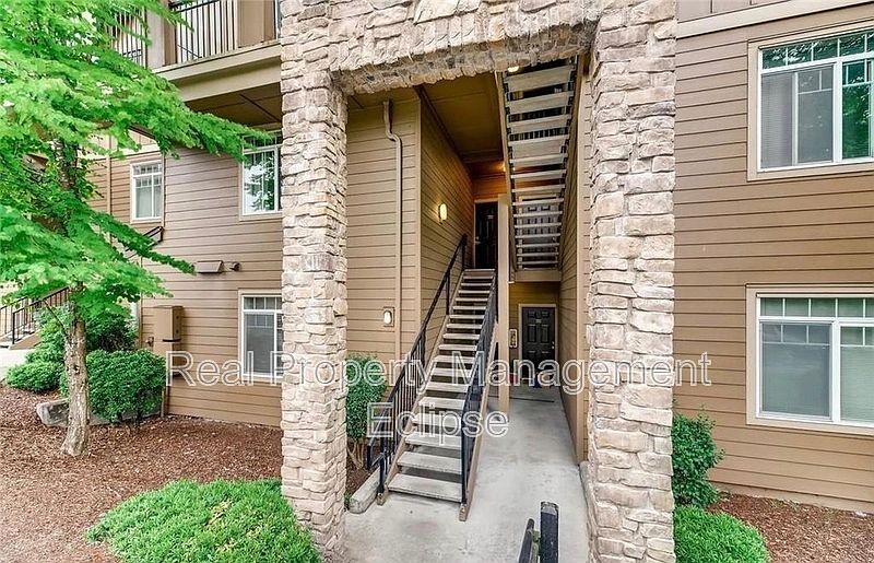 1st image of 18930 Bothell Everett Hwy APT G204