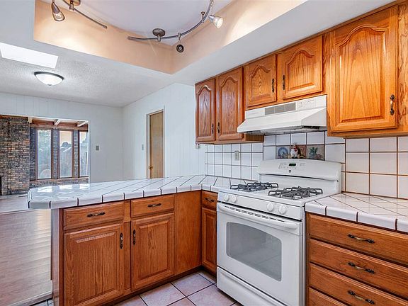 3rd image of 2856 Calle Princesa Juana