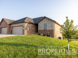 831 E Crystal Ave, Nixa, MO 65714