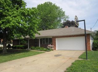 1065 E Darby Pl, Springfield, MO 65810