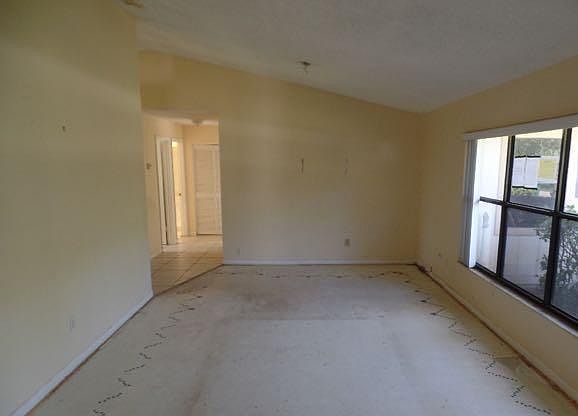 1st image of 1024 SW Castaneda Ln
