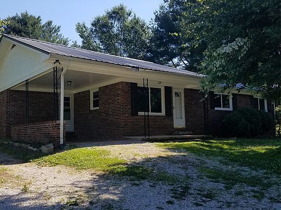 4th image of 387 Franklin Ave