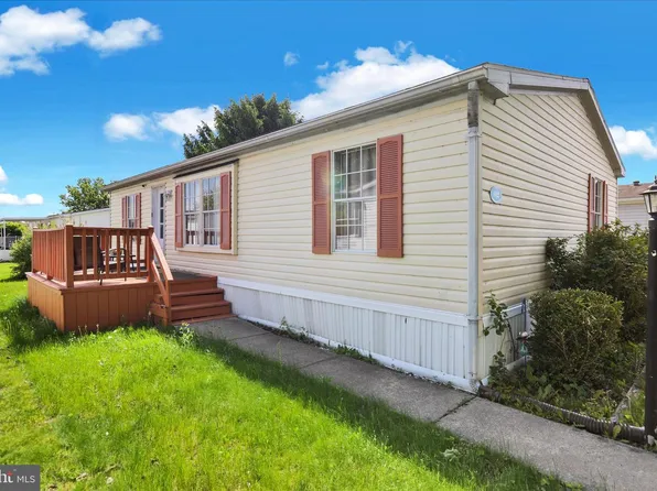 102 Bridlewood Ct S, Lancaster, PA 17603