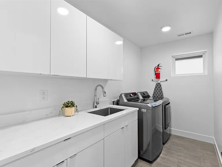 3224 W 16th Ave — Photo 20