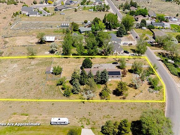 3rd image of 1444 City Creek Rd