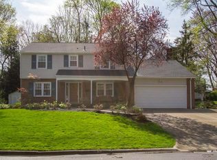 2949 Cedar Hill Rd, Cuyahoga Falls, OH