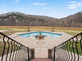 7699 N County Line Rd, White Bluff, TN 37062
