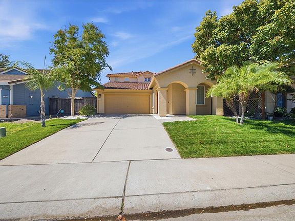 2nd image of 2771 Cardinal Dr