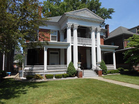 2nd image of 815 Oak Hill Ave