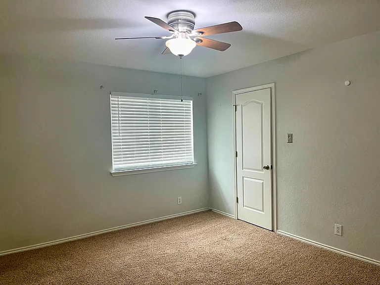 324 Willow Loop — Photo 18