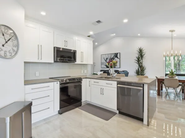 7860 Seville Place #2204, Boca Raton, FL 33433