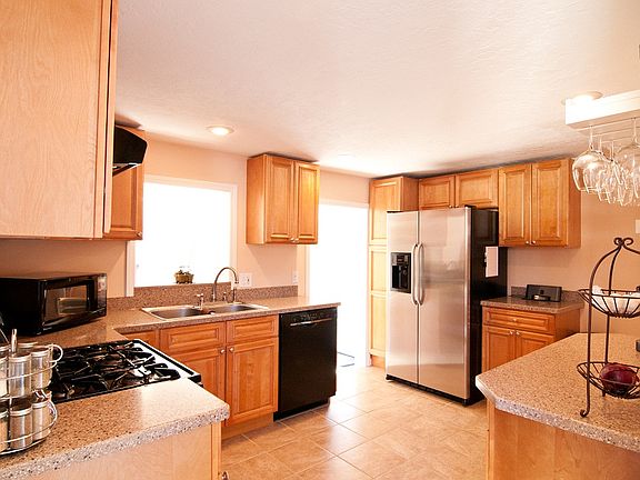Kitchen 1
