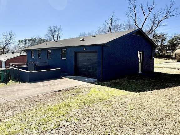 4th image of 609 Colburn Dr